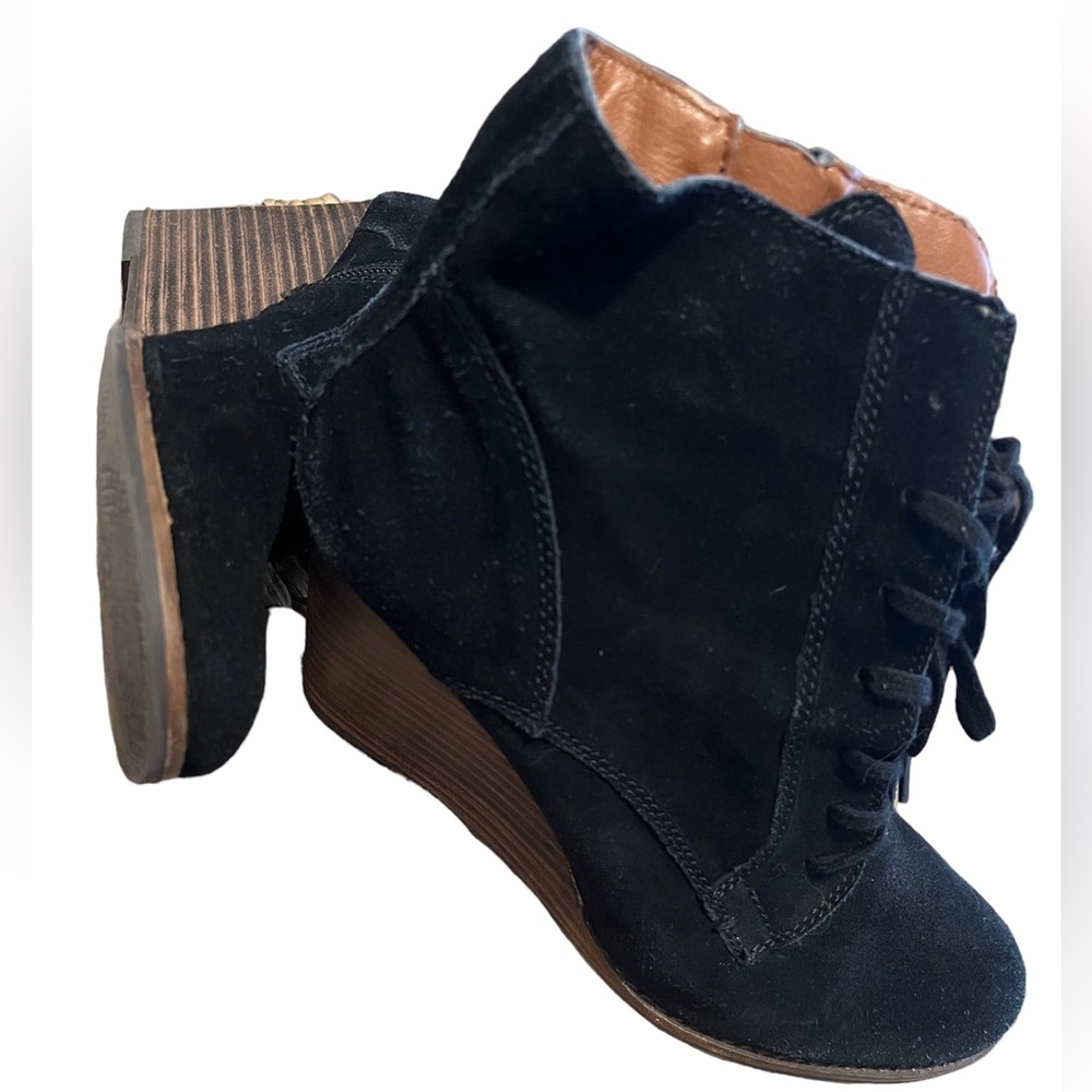 LUCKY BRAND - Lace Up Wedge Suede Booties Sz 9